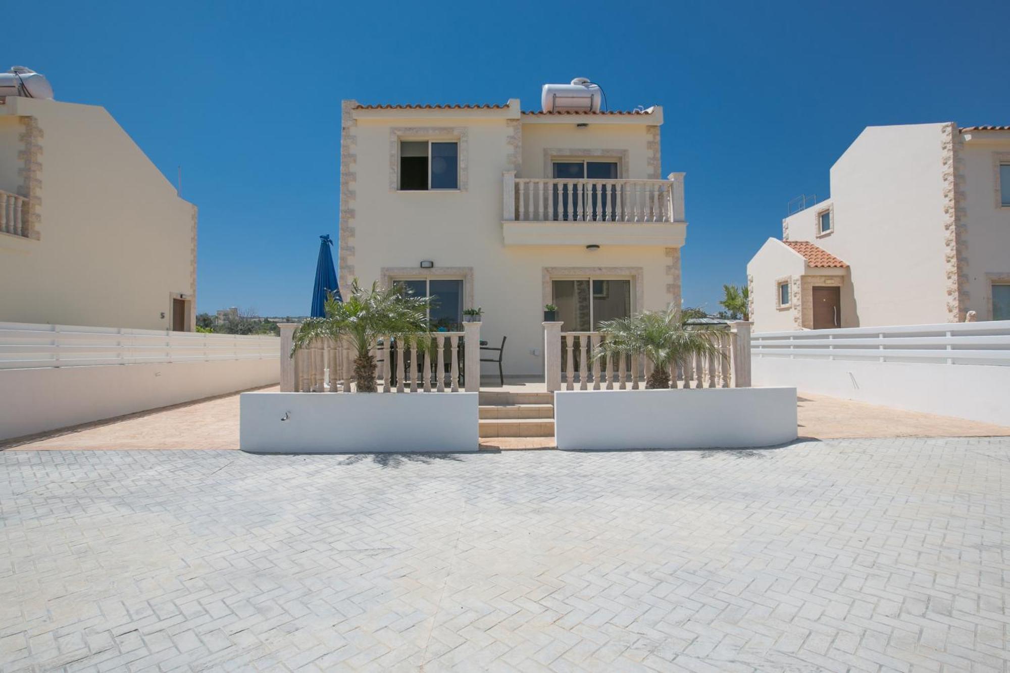 Tonia Seaview Villas Protaras Room photo